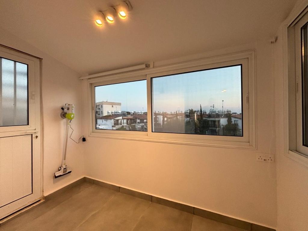 شقة Venus Lighthouse 2B, Sea-View, Paphos Center المظهر الخارجي الصورة